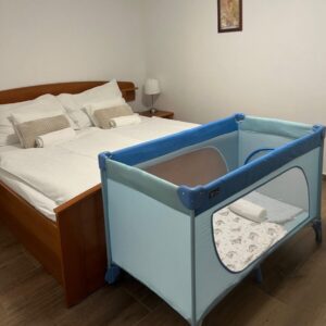 Franciaágy és babaágy